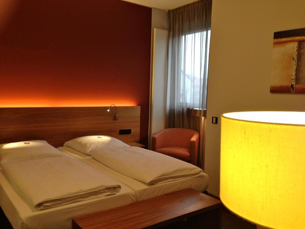 Double Room,61257982:JPEG